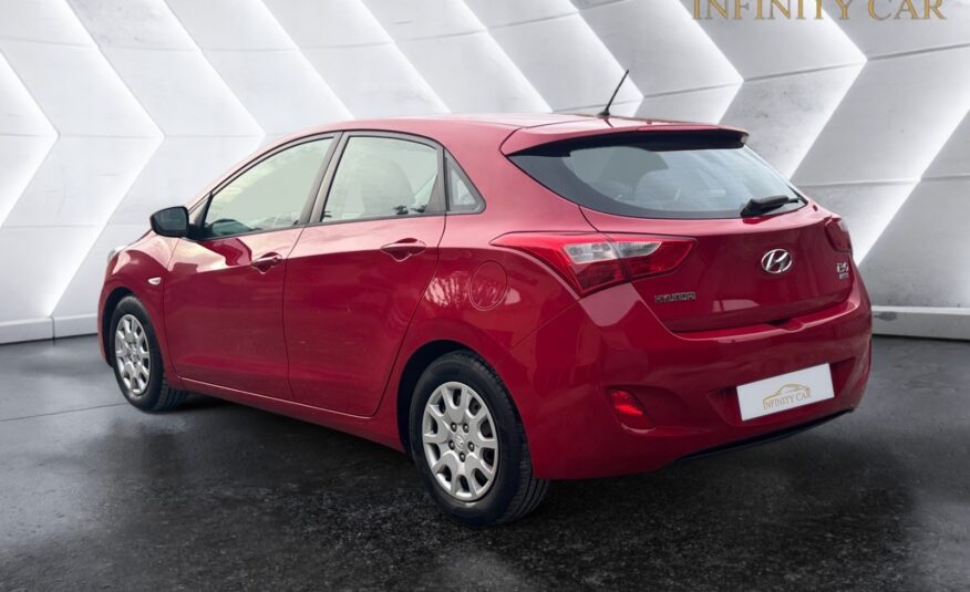 HYUNDAI i30 1.4 CRDI