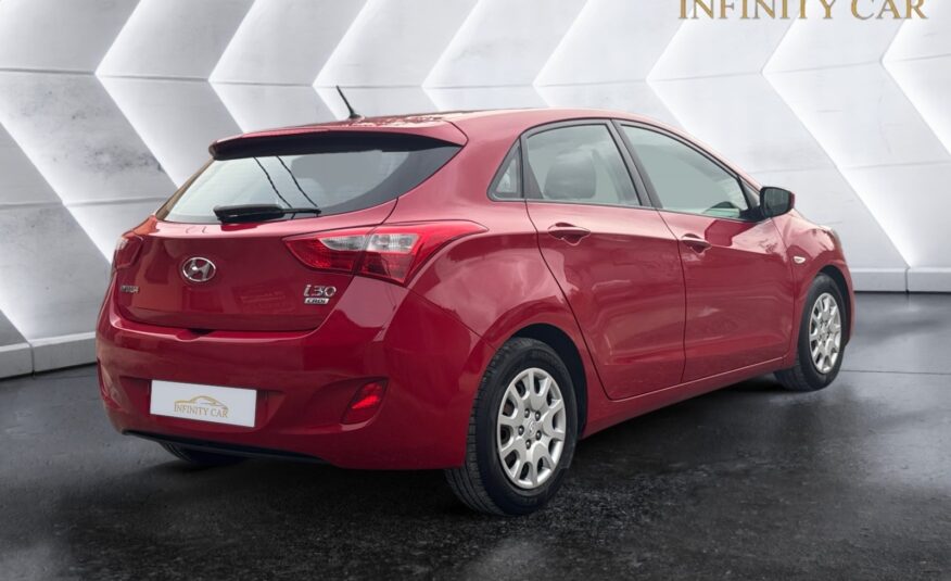 HYUNDAI i30 1.4 CRDI