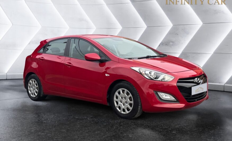 HYUNDAI i30 1.4 CRDI