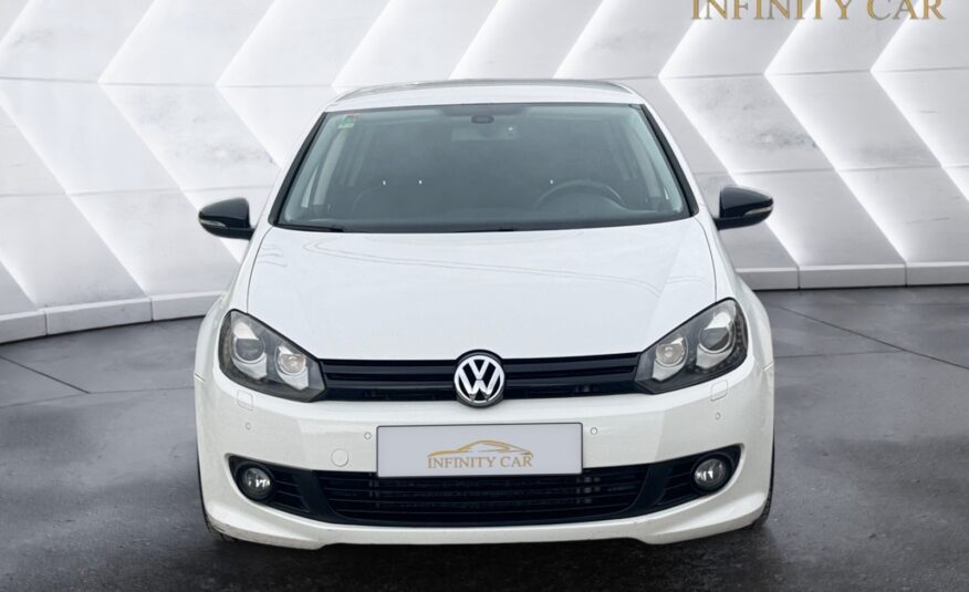 VOLKSWAGEN Golf 1.6 TDI 105cv DPF Sport 5p.