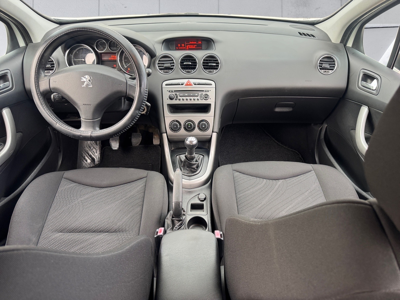 PEUGEOT 308 1.6HDI