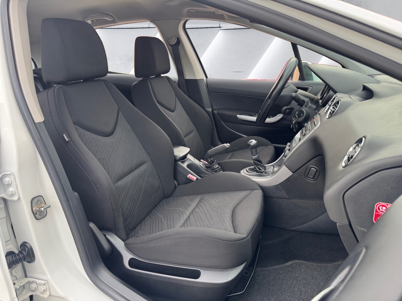 PEUGEOT 308 1.6HDI