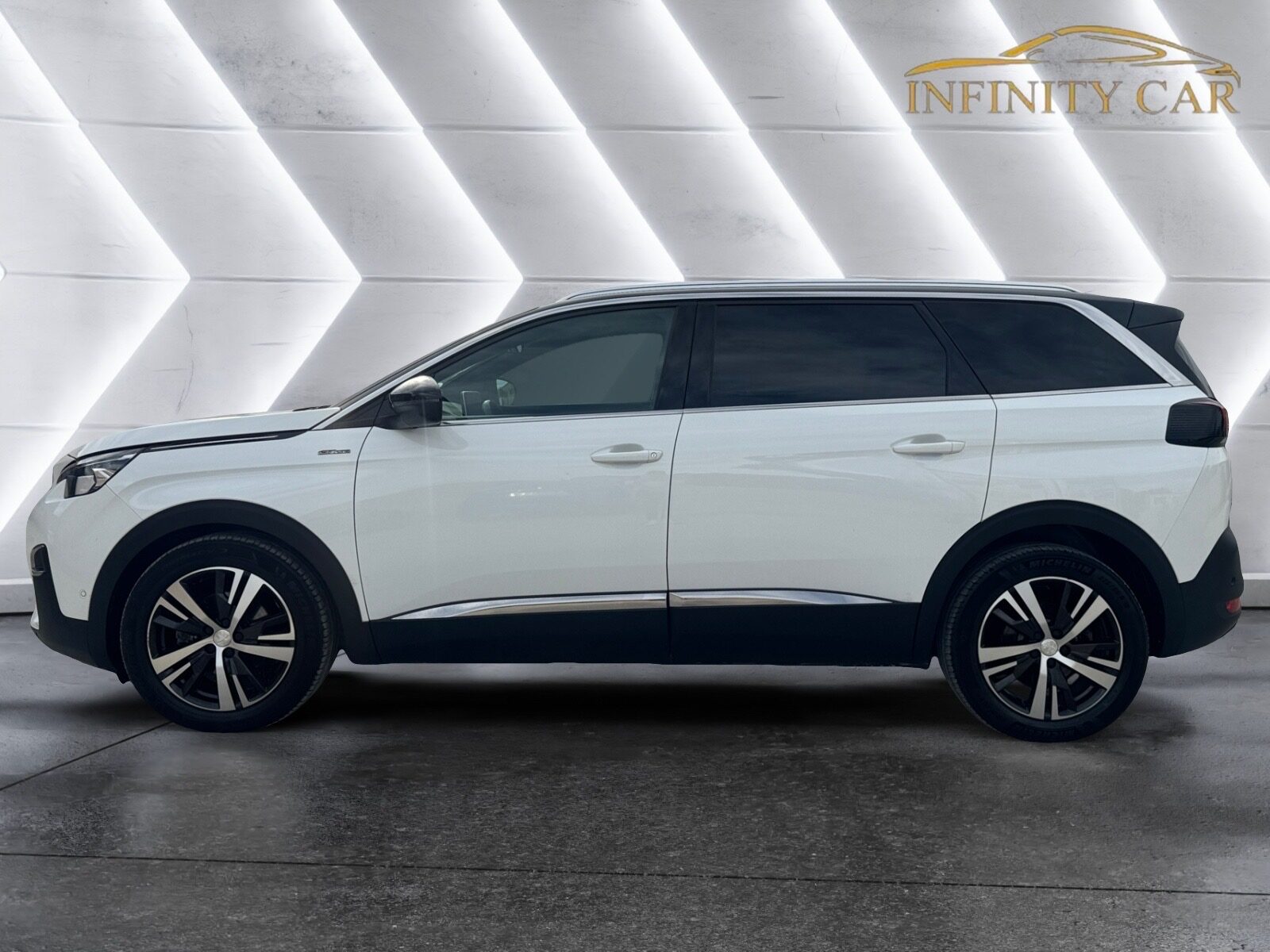 PEUGEOT 5008 1.5 BlueHDi