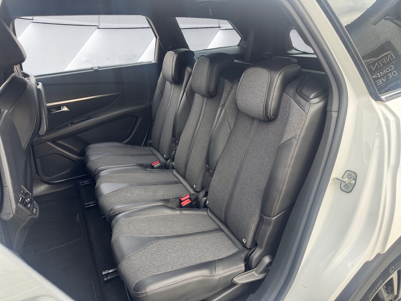 PEUGEOT 5008 1.5 BlueHDi