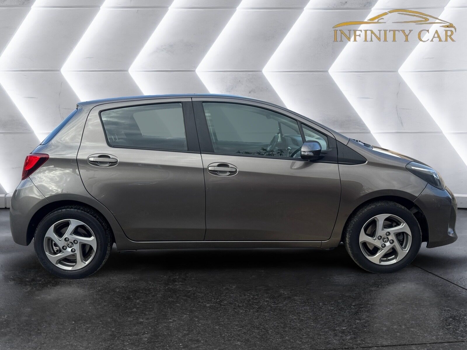 TOYOTA 1.5 Hybrid active