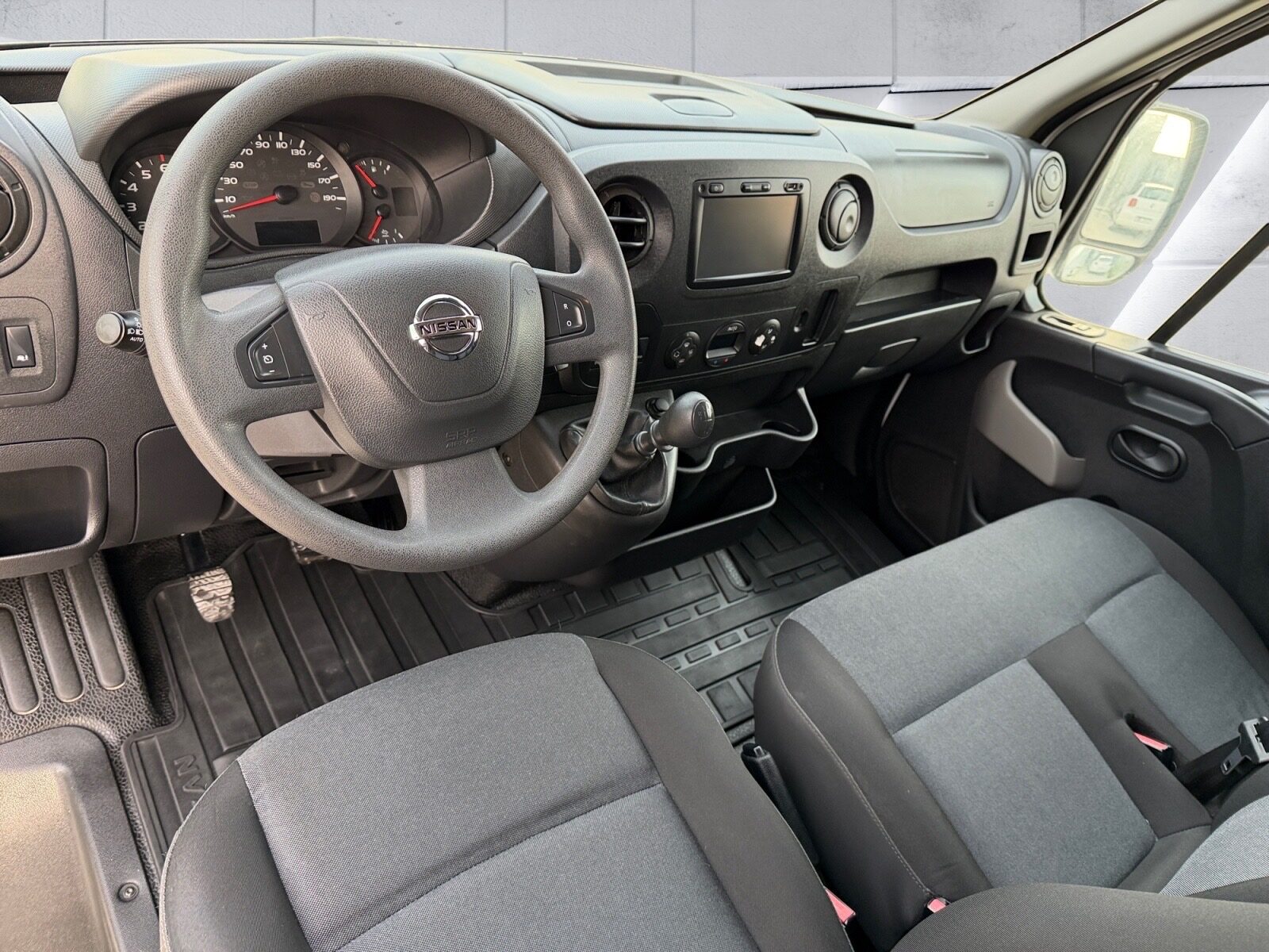 NISSAN NV400 2.3 DCI