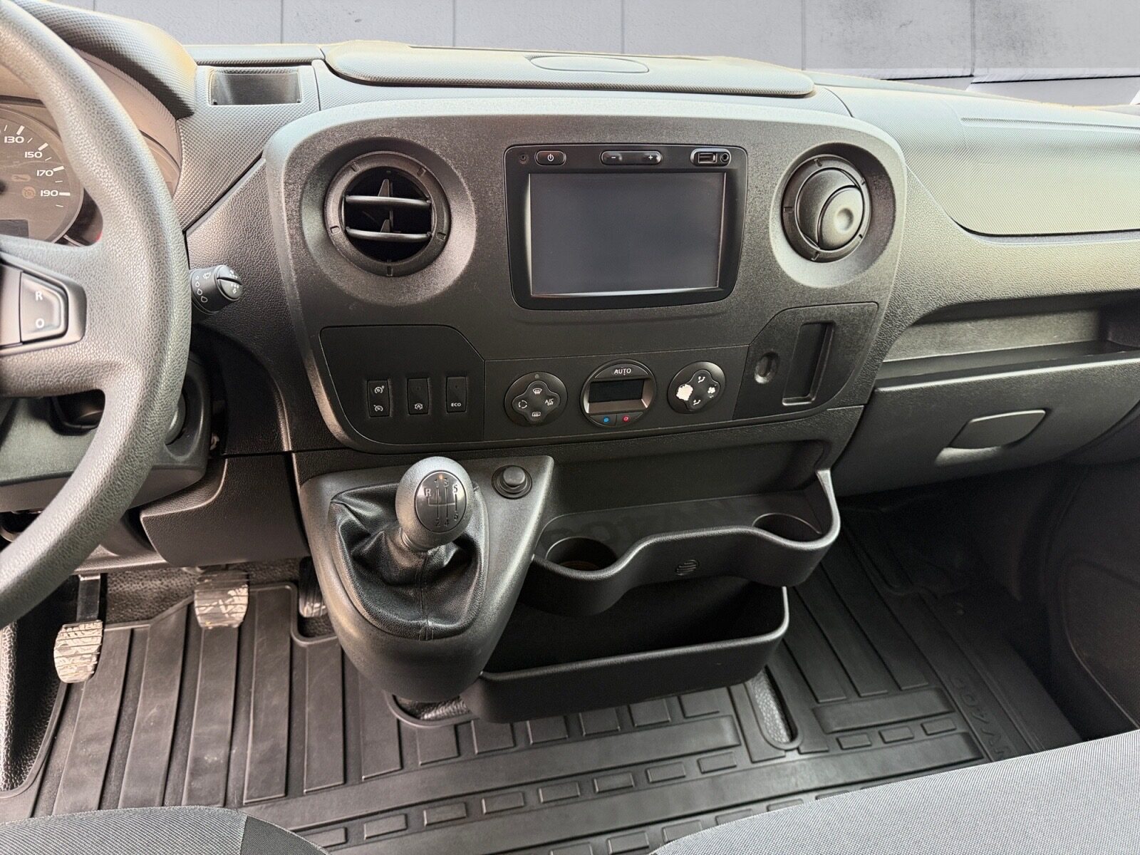 NISSAN NV400 2.3 DCI