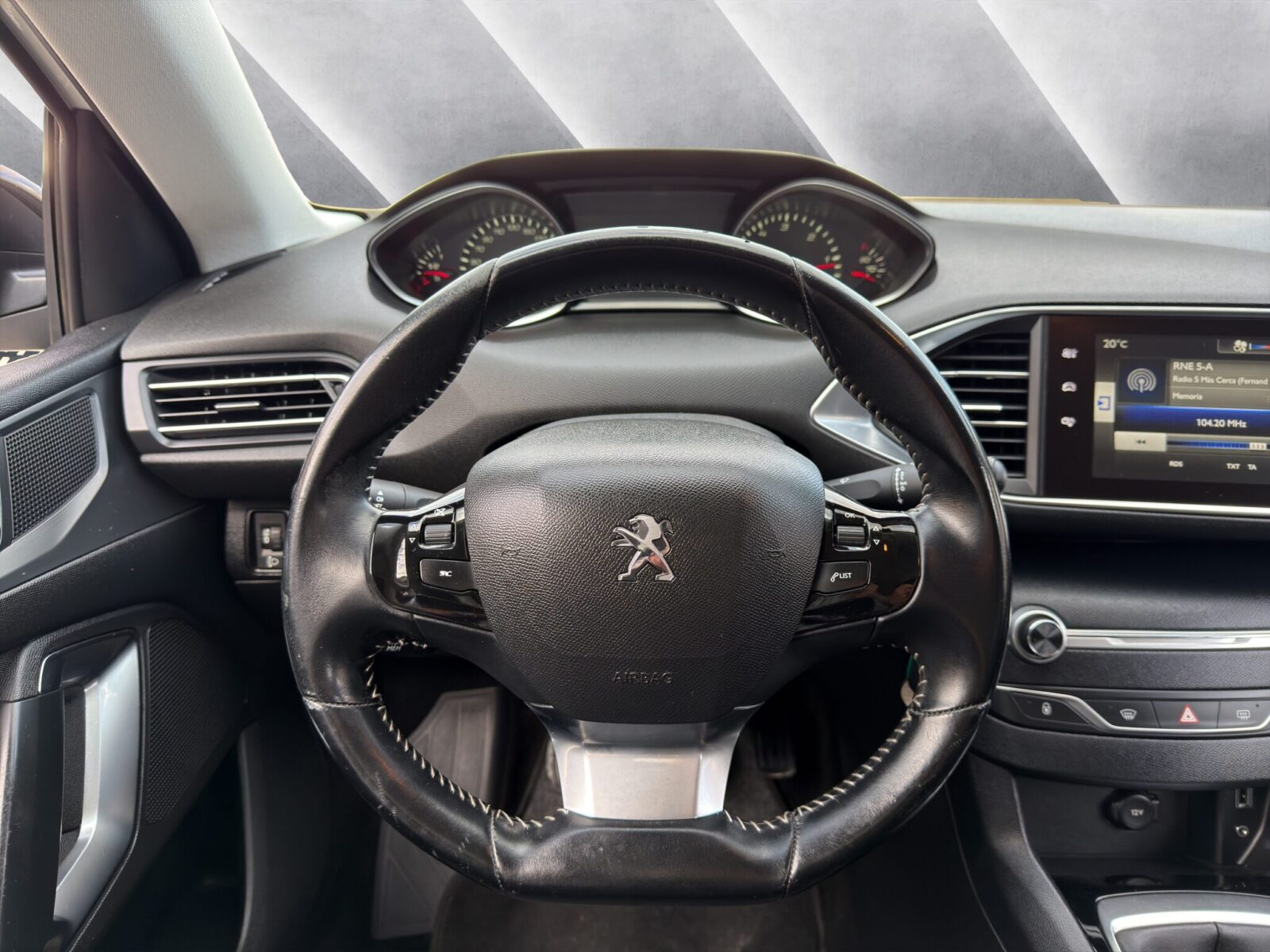 PEUGEOT 308 1.6 blueHDI