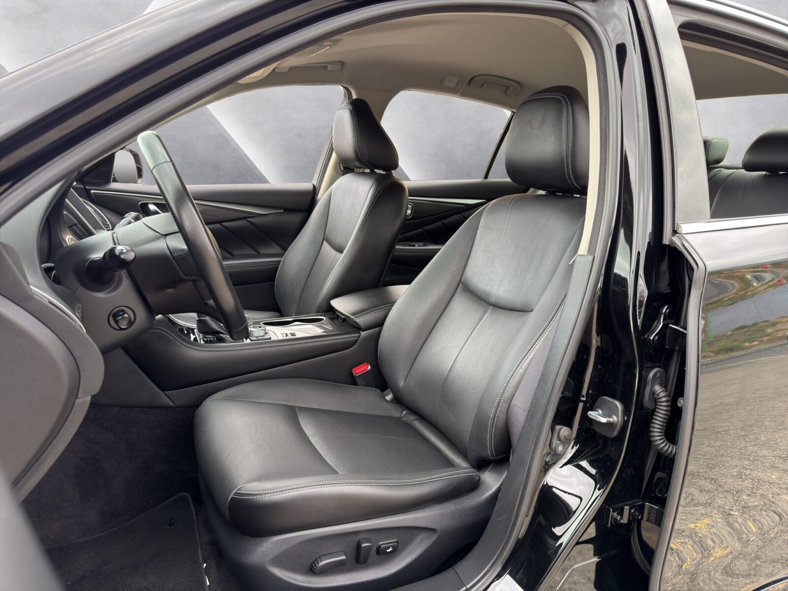 INFINITI Q50 2.2d