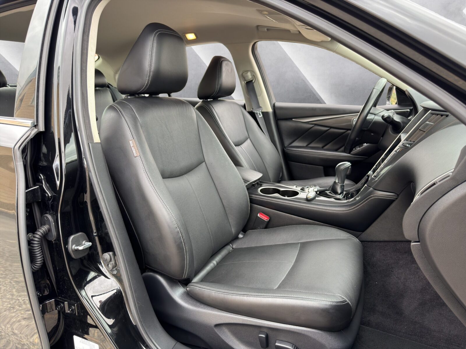 INFINITI Q50 2.2d