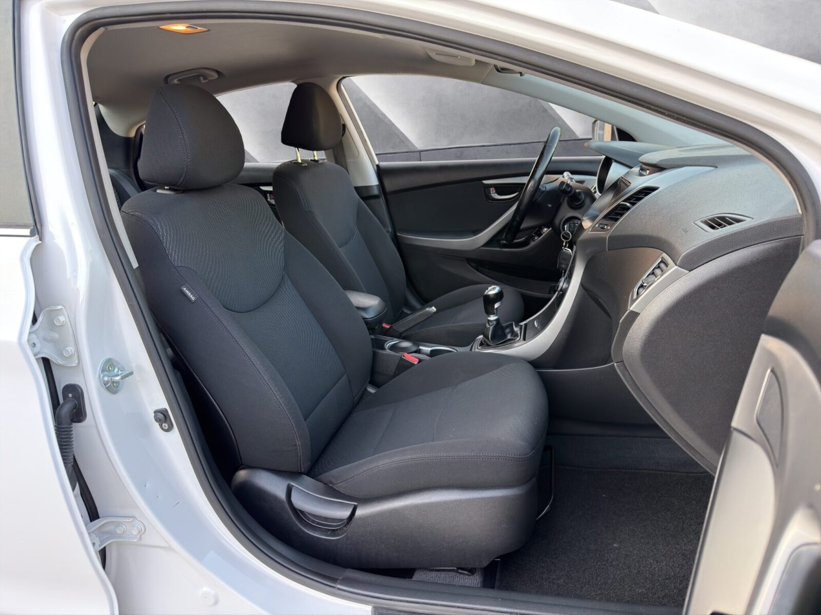 HYUNDAI ELANTRA 1.6 MPI
