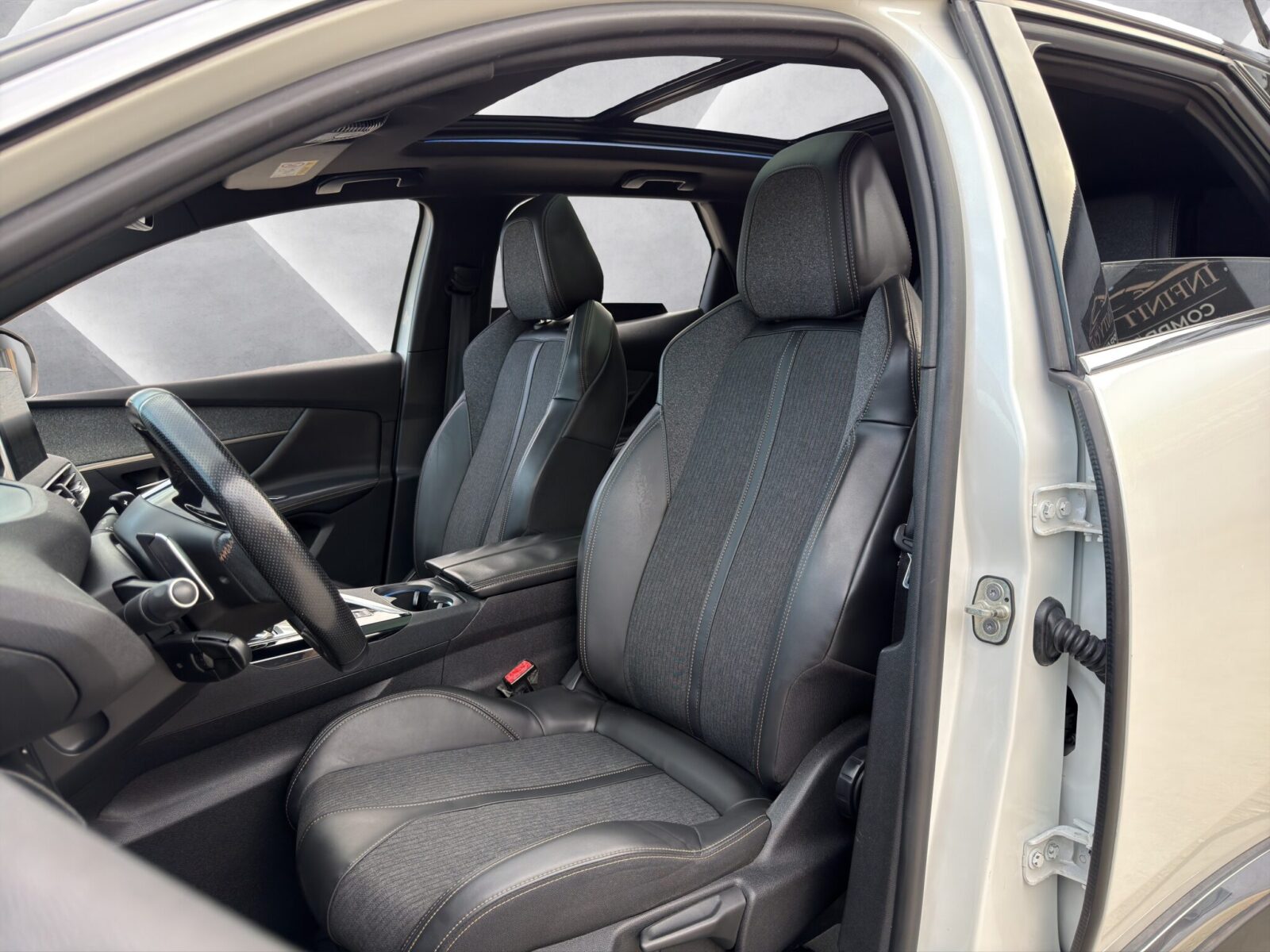 PEUGEOT 3008 2.0 BlueHdi