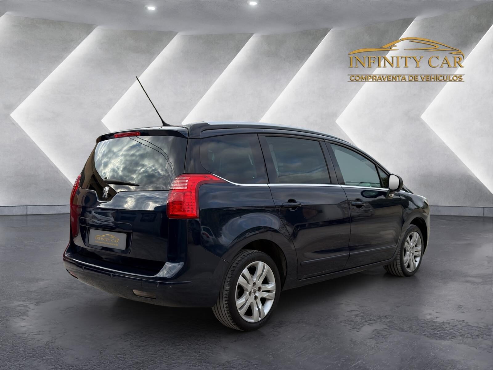 PEUGEOT 5008 2.0 HDI