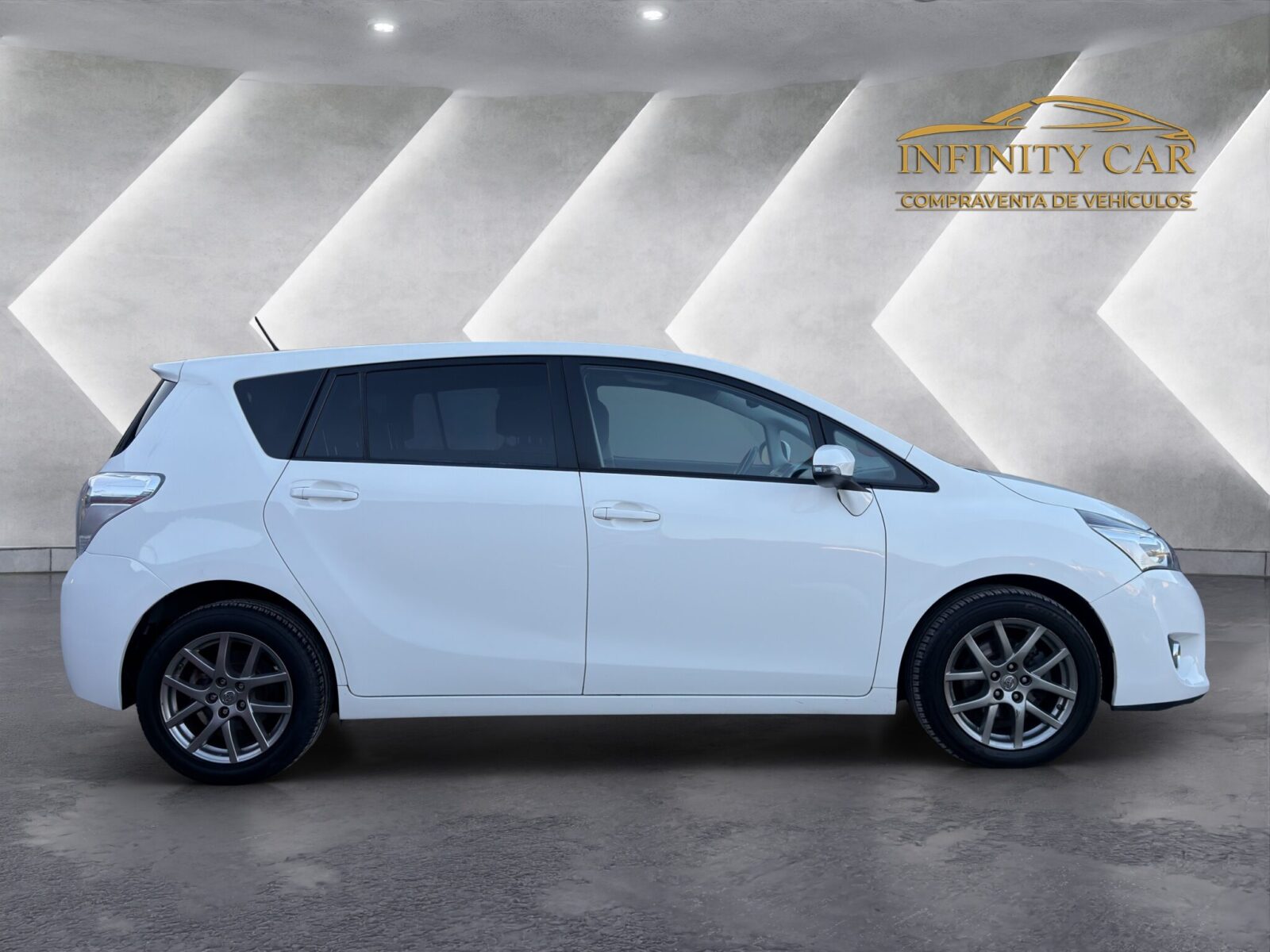 TOYOTA VERSO 1.6D