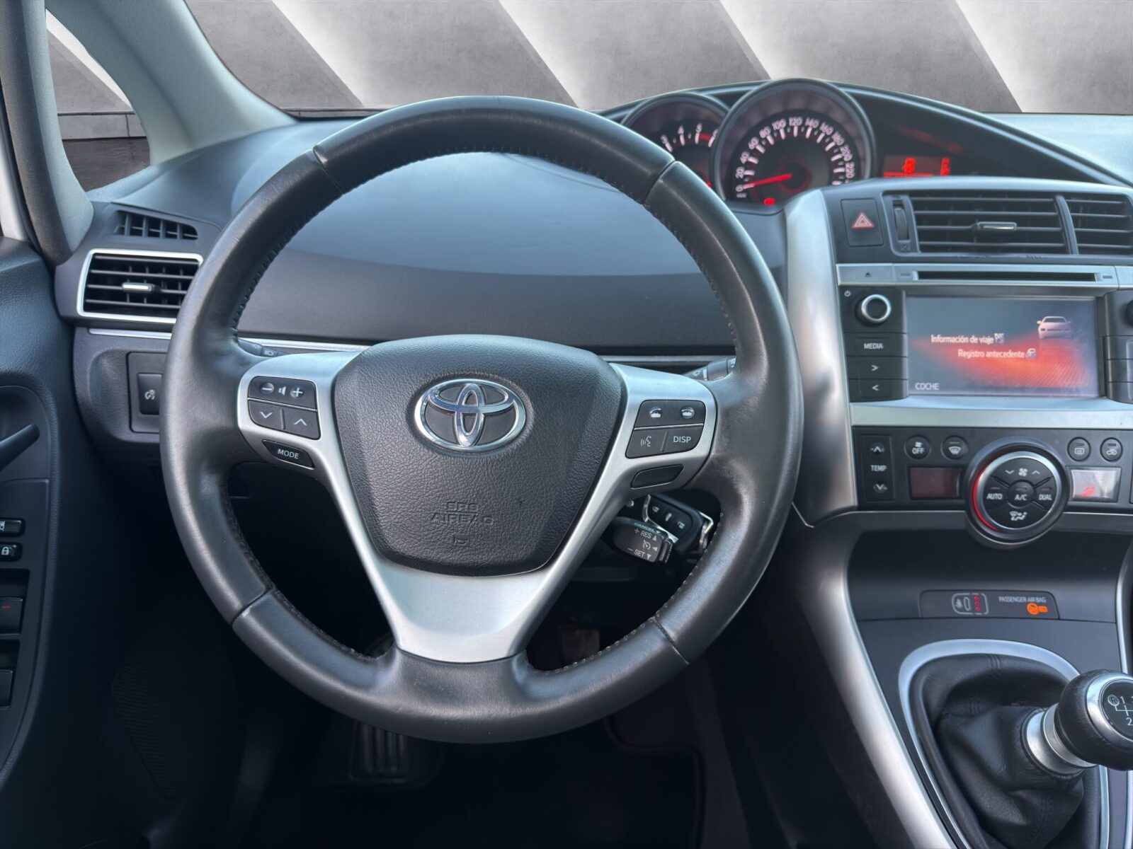 TOYOTA VERSO 1.6D