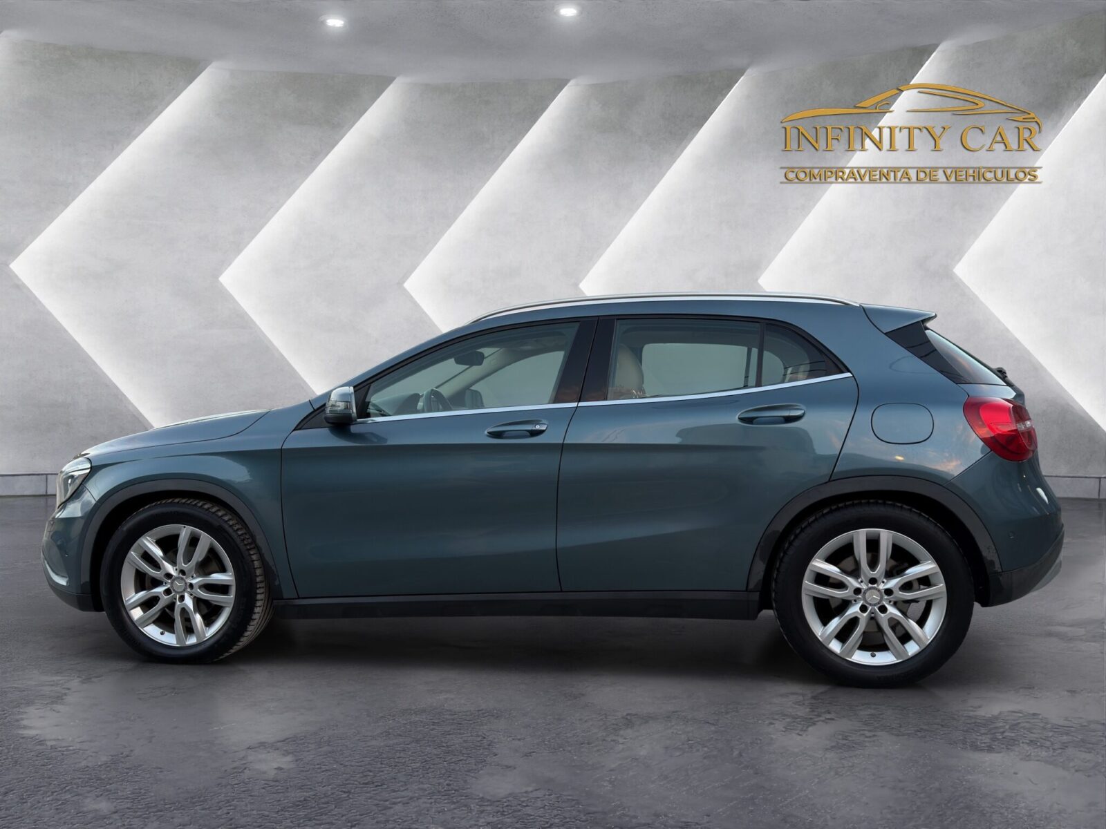MERCEDES-BENZ GLA 200CDI