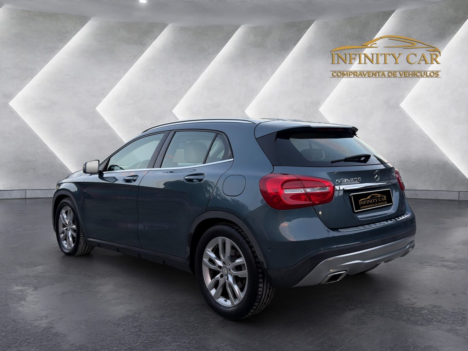 MERCEDES-BENZ GLA 200CDI