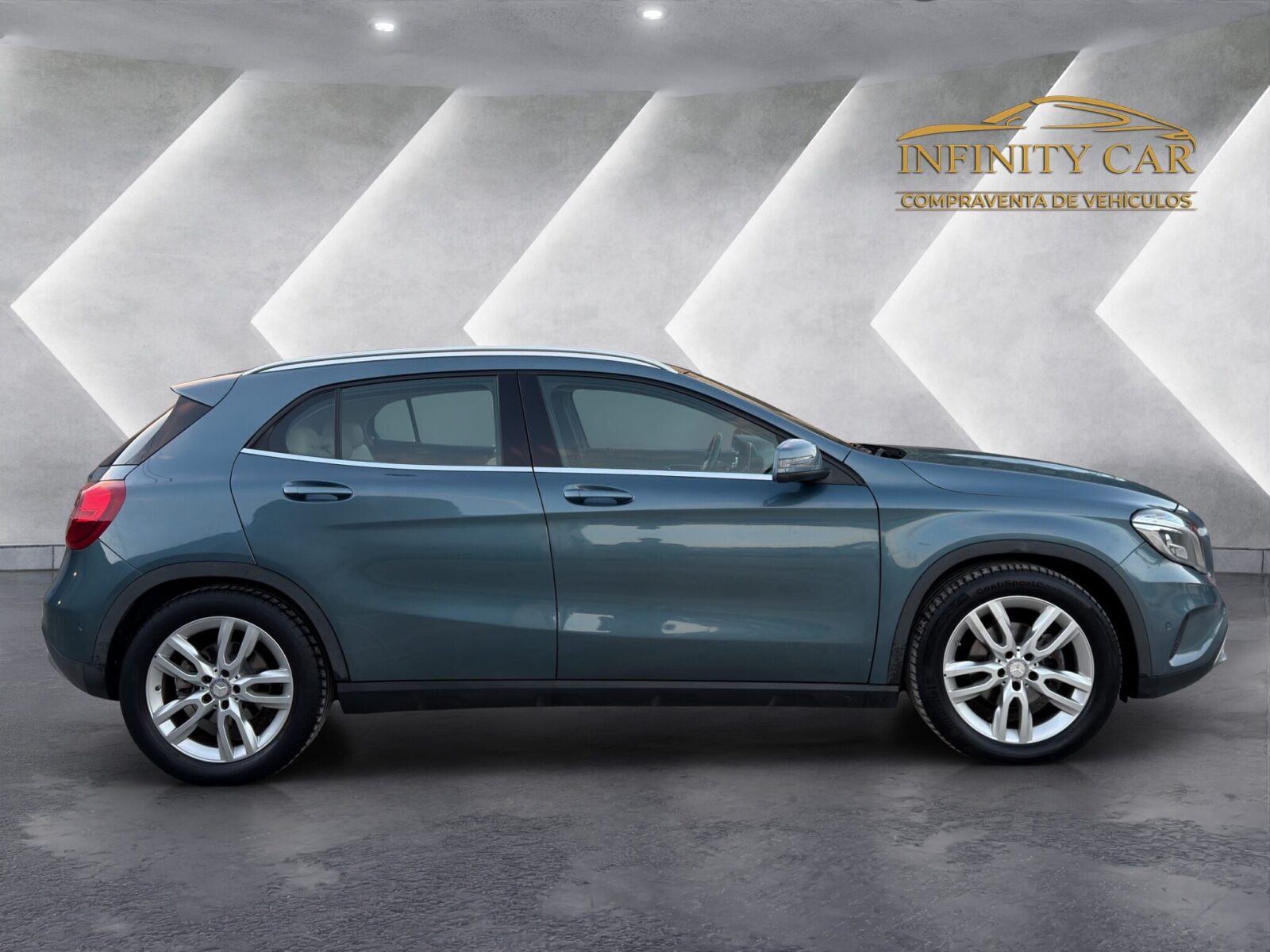 MERCEDES-BENZ GLA 200CDI