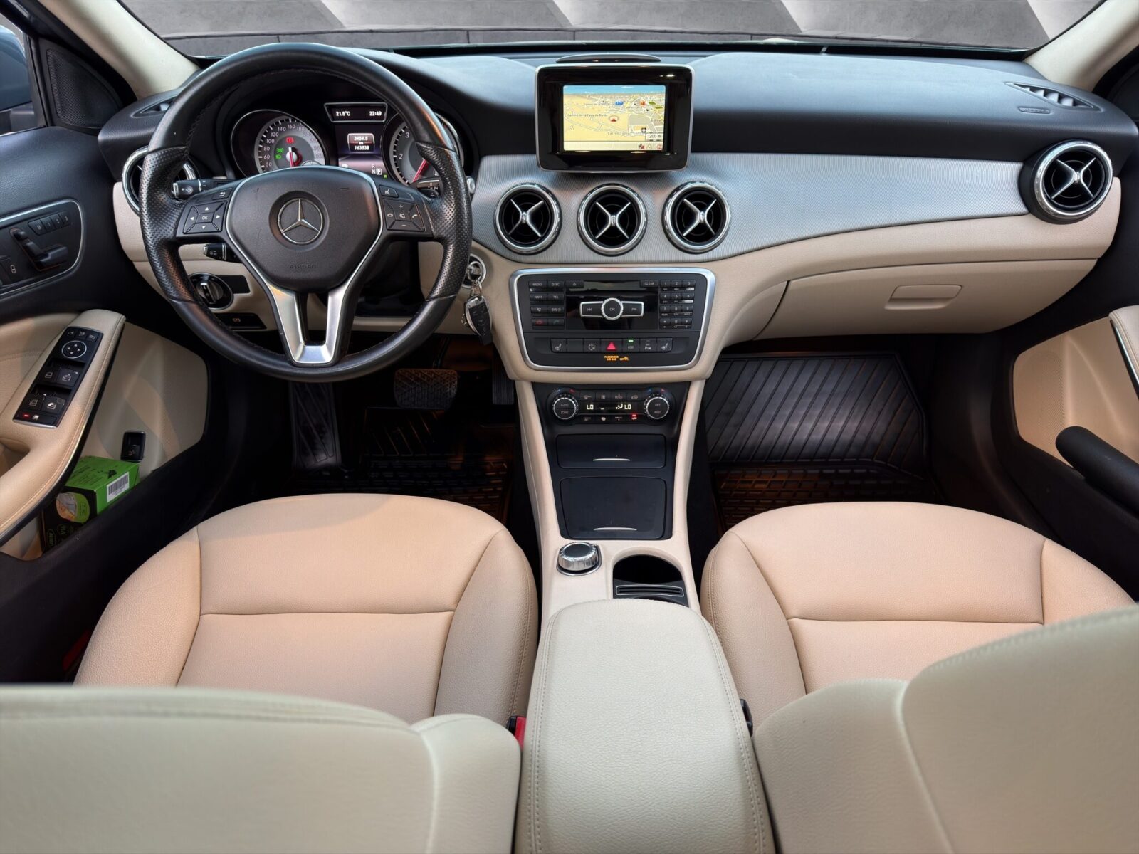 MERCEDES-BENZ GLA 200CDI
