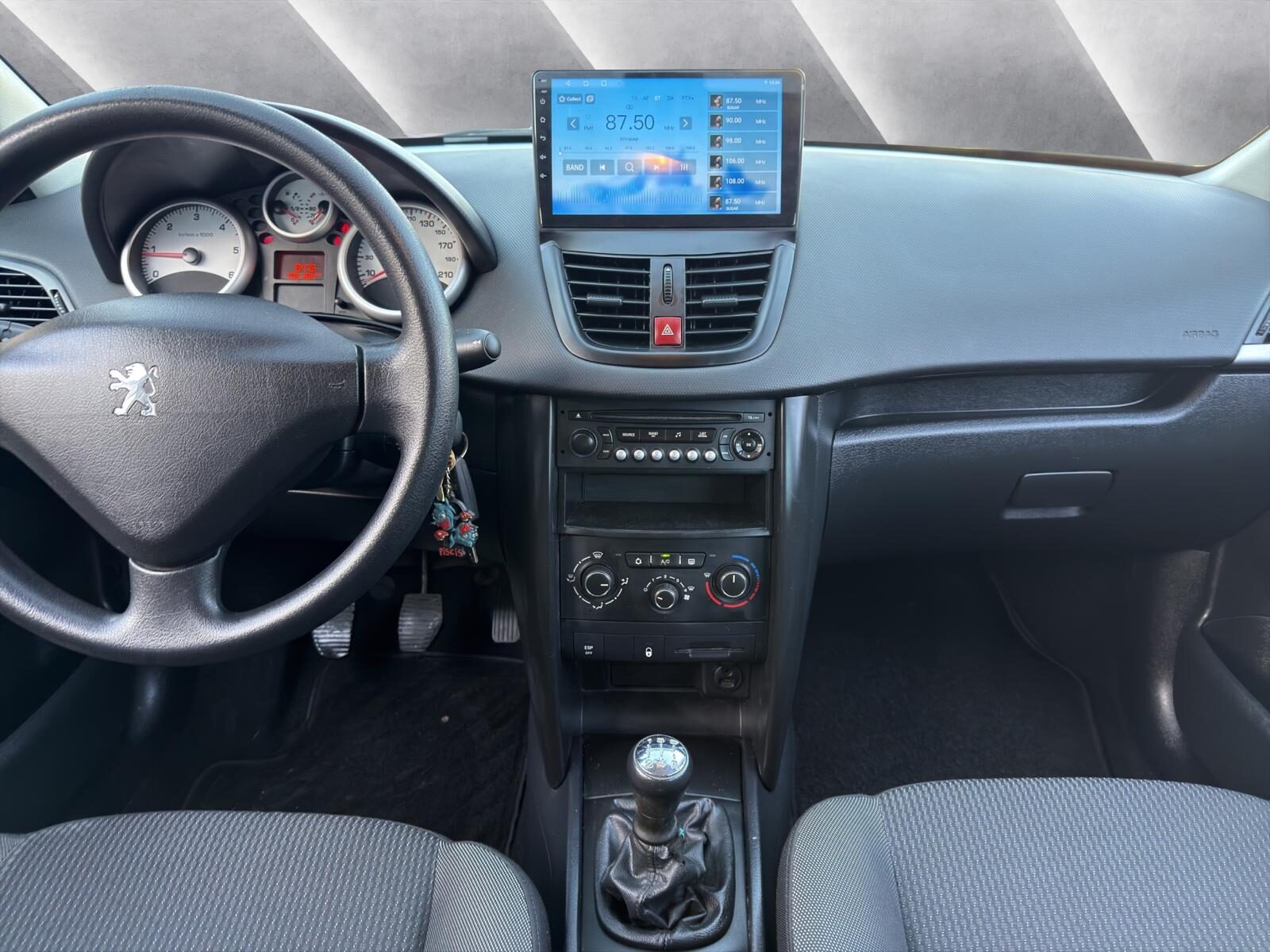 PEUGEOT 207 1.4HDI