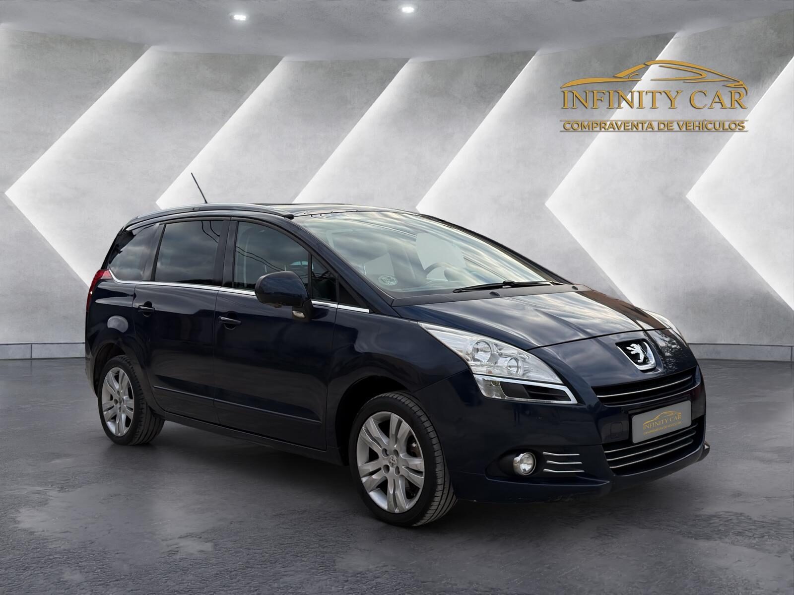 PEUGEOT 5008 2.0 HDI