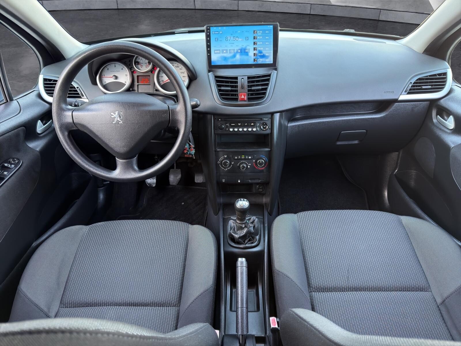PEUGEOT 207 1.4HDI
